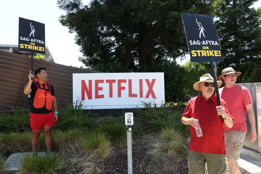 Netflix高薪聘AI人才挑戰好萊塢