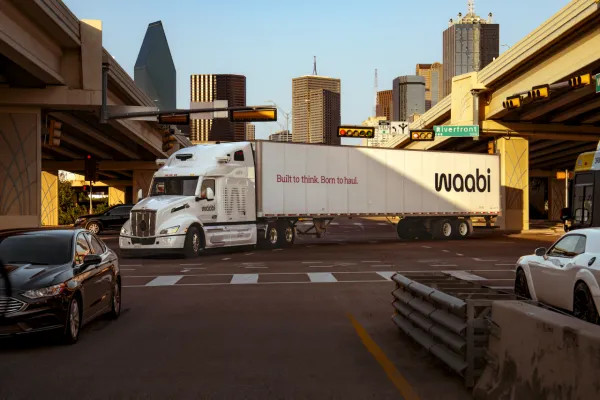 宣戰 Tesla！Waabi 攜手 Uber 砸 10 億美金，Physical AI 如何讓自動駕駛成本暴跌？